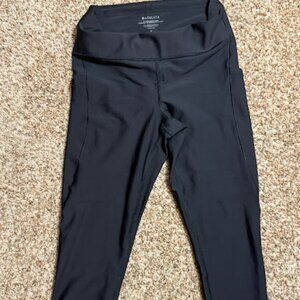 Athleta Interval Stash Capris